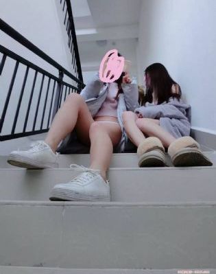 把电击乳夹乖乖戴上被迫调教_剧情片免费在线观看