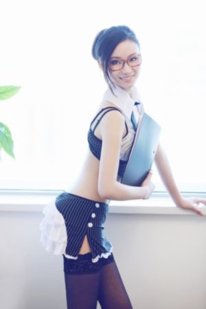舔舔的女人_BD英语在线观看完整版