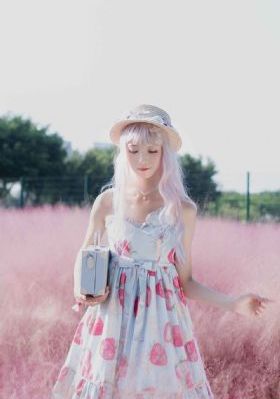 扎挣吧亚当君_十万网红美女美酱